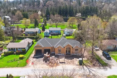 9 KENT St, Niagara-on-the-Lake, ON L0S 1L0