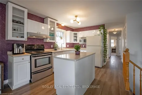 65 CHELSEA St, St. Catharines, ON L2P 3B5