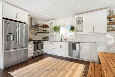 472 READ Rd, St. Catharines, ON L2R 7K6