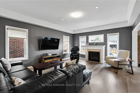 7 CANNERY DRIVE, Niagara-on-the-Lake, ON L0S 1J0