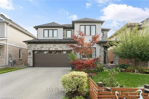 26 CROW STREET St, Welland, ON L3C 0E4