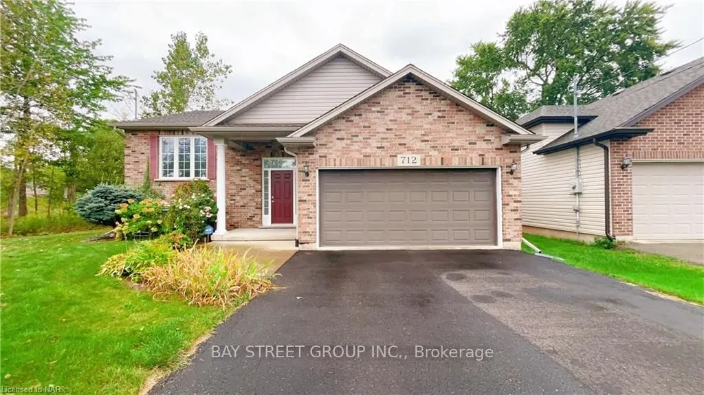 712 DOMINION Rd, Fort Erie, ON L2A 1G8