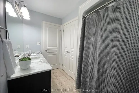 712 DOMINION Rd, Fort Erie, ON L2A 1G8