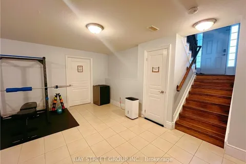 712 DOMINION Rd, Fort Erie, ON L2A 1G8