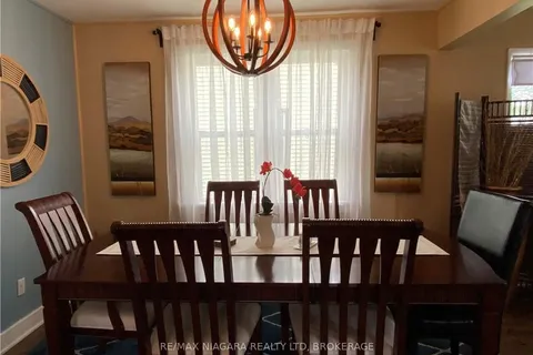 133 LAVINIA St, Fort Erie, ON L2A 2E3