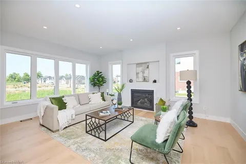 25 ALICIA Cres, Thorold, ON L2V 0M1