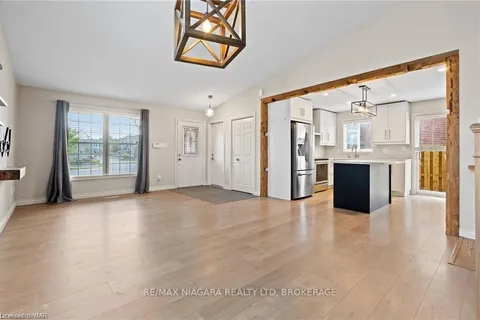 7467 MONASTERY Dr, Niagara Falls, ON L2H 3A7