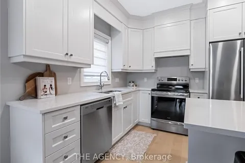 27 AUSTIN Dr, Welland, ON L3B 5N8