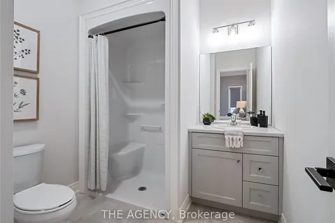 27 AUSTIN Dr, Welland, ON L3B 5N8