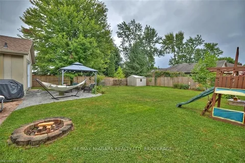 59 THOROLD Rd, Welland, ON L3C 3T9