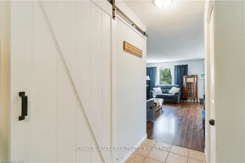 33 NAPLES Crt, Thorold, ON L2V 4S7