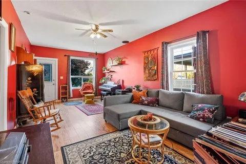 33 PHIPPS St, Fort Erie, ON L2A 2V3