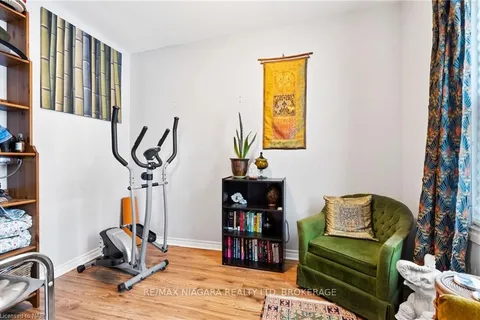 33 PHIPPS St, Fort Erie, ON L2A 2V3