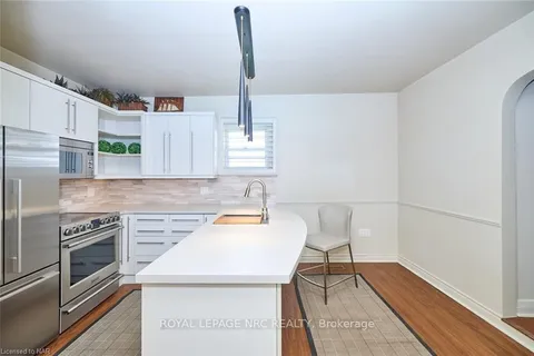 16-16.5 LAKESIDE Dr, St. Catharines, ON L2M 1P2