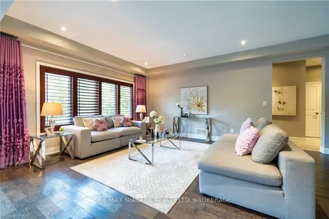 7181 LIONSHEAD Ave, Niagara Falls, ON L2G 0A6