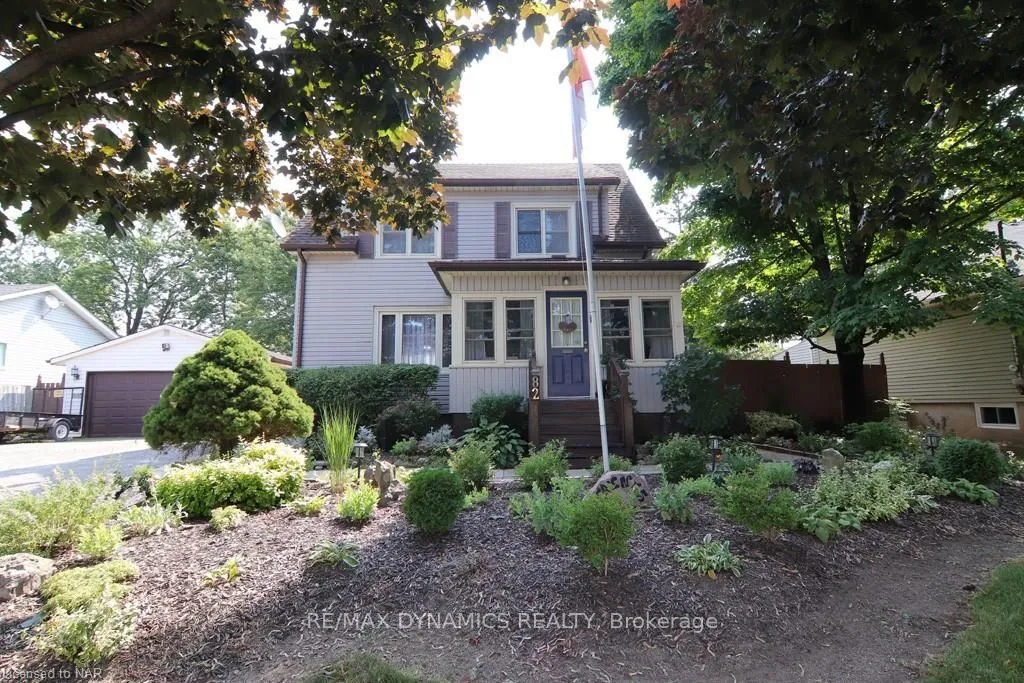82 LOUTH St, St. Catharines, ON L2S 2T4