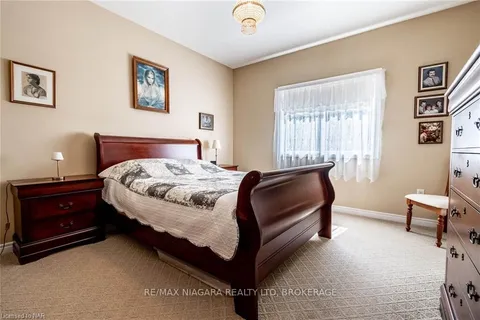 3820 WEINBRENNER Rd, Niagara Falls, ON L2G 7Y3