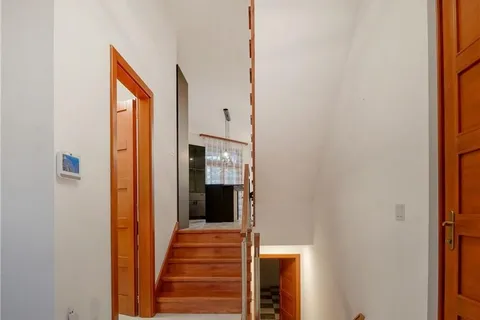 77 WELLAND St, Thorold, ON L2V 2B7