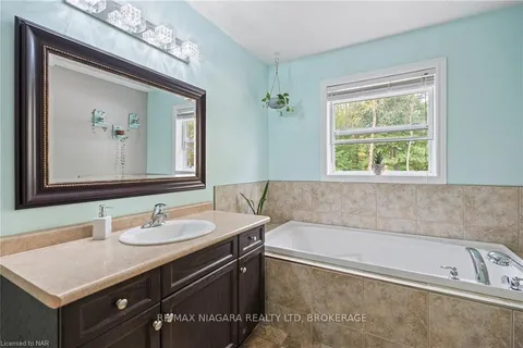 3934 FARR Ave, Fort Erie, ON L0S 1N0