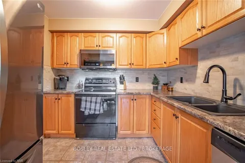 20 ROBERTSON Rd, Niagara-on-the-Lake, ON L0S 1J0