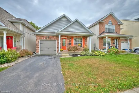 42 CHICORY Cres, St. Catharines, ON L2R 0A5