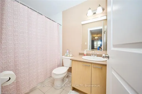 42 CHICORY Cres, St. Catharines, ON L2R 0A5