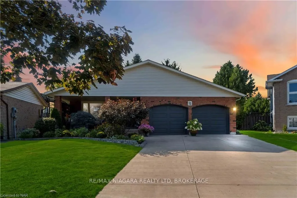 11 BRITTANY Crt, St. Catharines, ON L2S 3C3