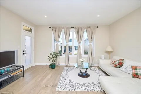 3910 MITCHELL Cres, Fort Erie, ON L0S 1S0