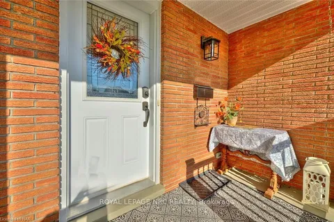 15 KING St, Fort Erie, ON L2A 3Z3