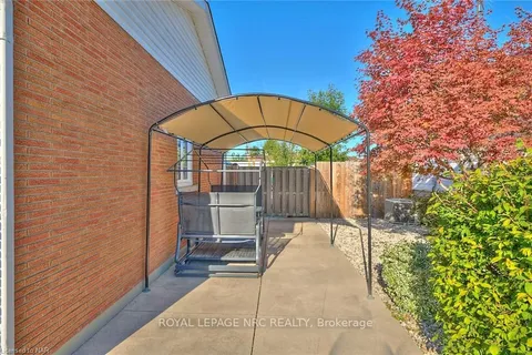 15 KING St, Fort Erie, ON L2A 3Z3