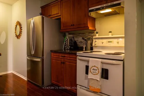 11 MALKIN Ave, Fort Erie, ON L2A 5H9