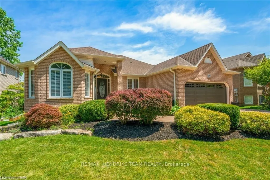 129 DORCHESTER Dr, Grimsby, ON L3M 5H5