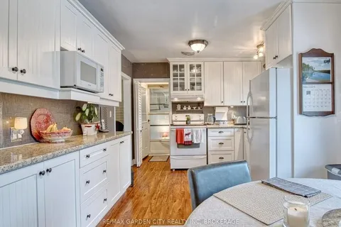 3480 CALLAN St, Niagara Falls, ON L2G 6K9