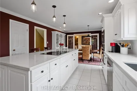 699 READ Rd, Niagara-on-the-Lake, ON L0S 1J0