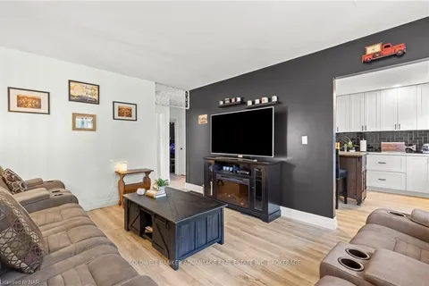 357 PHIPPS St, Fort Erie, ON L2A 2V7