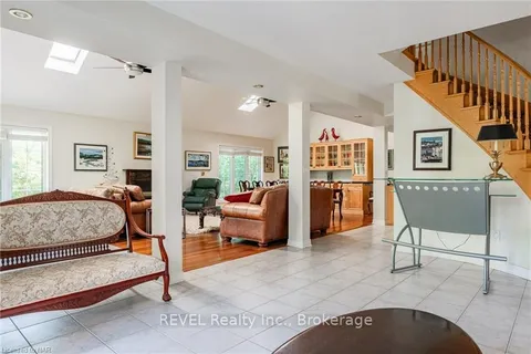 10 WATERSEDGE CIRCLE Circ, St. Catharines, ON L2N 7S4