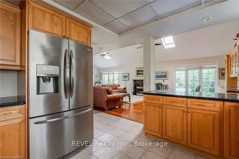 10 WATERSEDGE CIRCLE Circ, St. Catharines, ON L2N 7S4