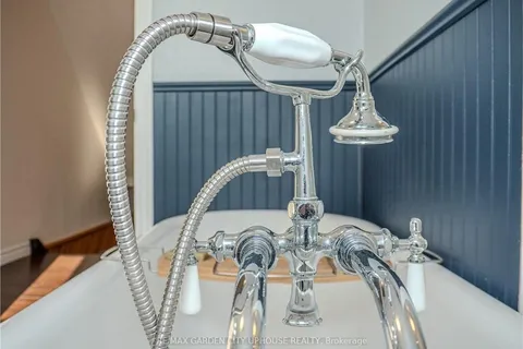 219 LAKESHORE Rd, St. Catharines, ON L2M 1R8