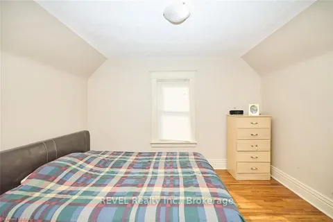 5791 DORCHESTER Rd, Niagara Falls, ON L2G 5S6