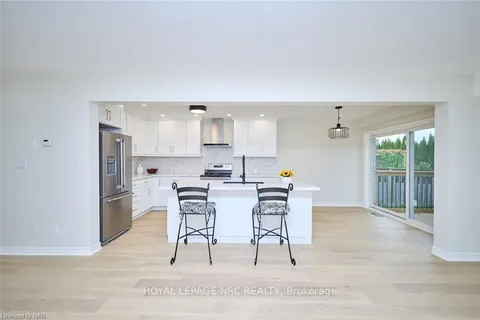 76 LORETTA Dr, Niagara-on-the-Lake, ON L0S 1T0