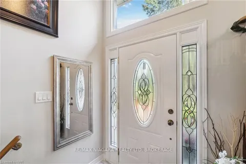 122 MADISON Crt, Welland, ON L3C 7G1