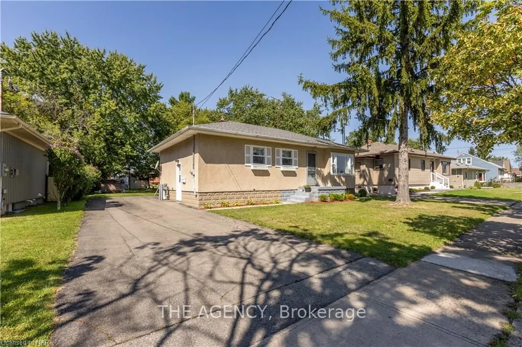 19 VERNE Ave, Welland, ON L3C 1Z6