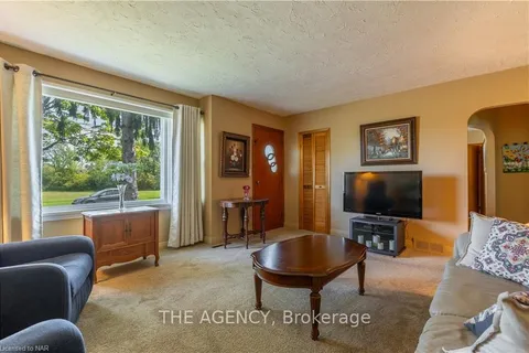 19 VERNE Ave, Welland, ON L3C 1Z6