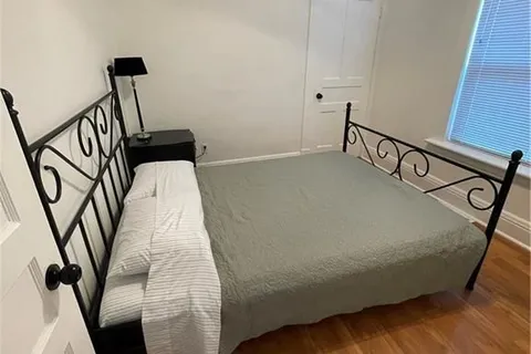 5777 SPRING St, Niagara Falls, ON L2G 1P9