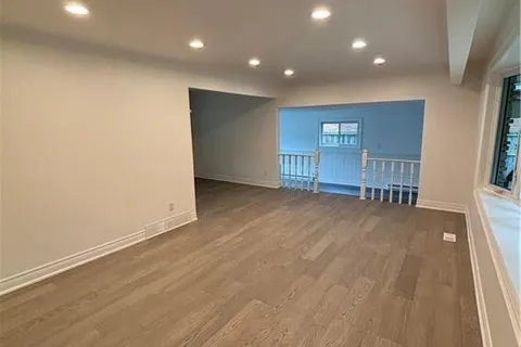 96 LEASIDE Dr, St. Catharines, ON L2M 4G8