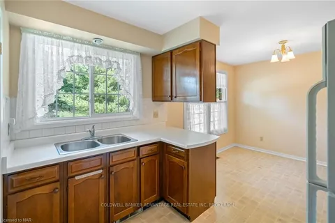 6 ANDORA Crt, Welland, ON L3C 4L4