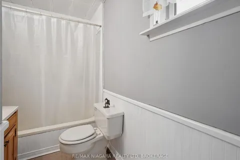 1304 SPEARS Rd, Fort Erie, ON L2A 4N3