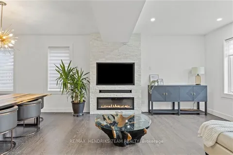 67 BRADLEY St, St. Catharines, ON L2T 1R5