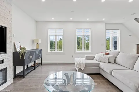 67 BRADLEY St, St. Catharines, ON L2T 1R5