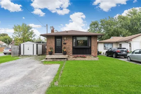 50 BUNTING Rd, St. Catharines, ON L2P 1Z3